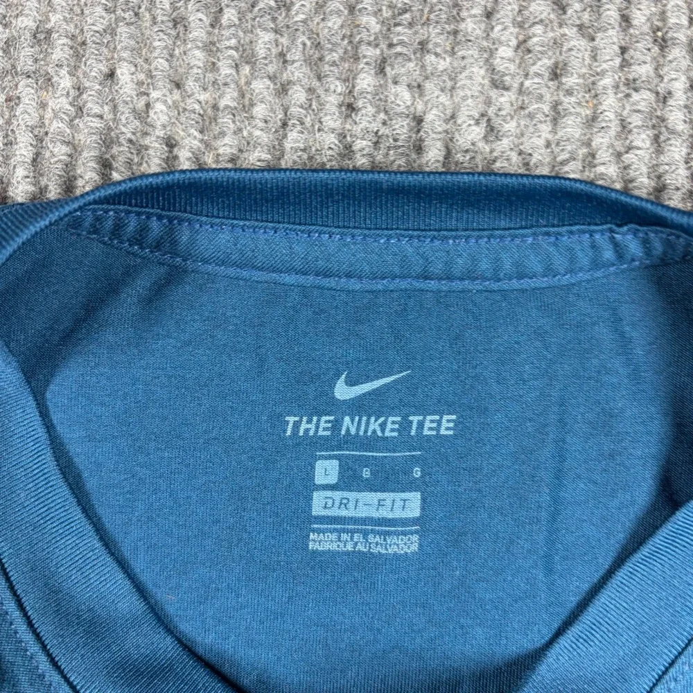 Nike‎ Shirt Womens L Dri-FIT Legend Training  Blue AQ3210-432 Short Sleeve